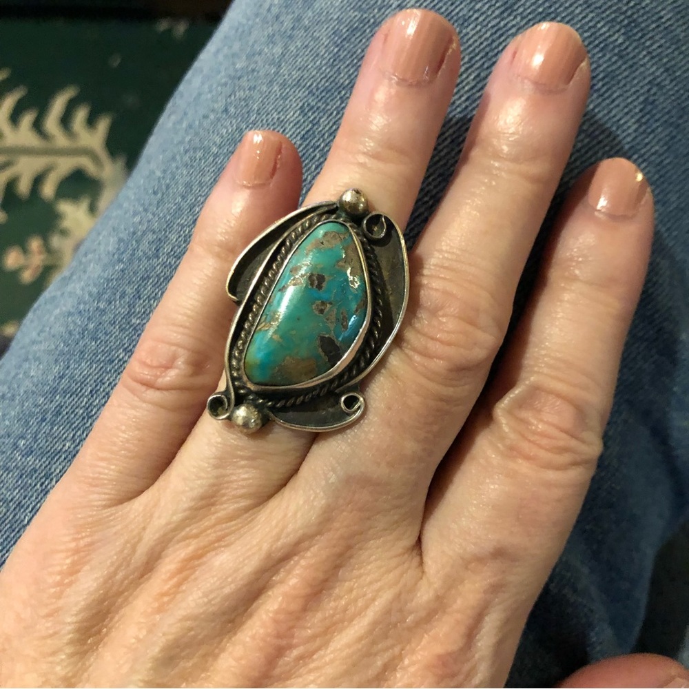 Vintage turquoise and sterling silver ring